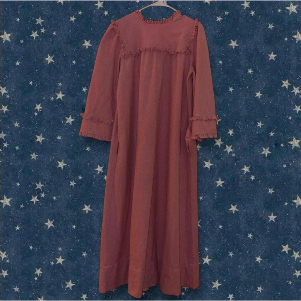 Chic Bubblegum Pink Ruffle Nightgown